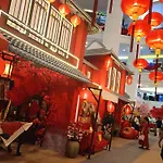Premier Suites At Trion Kl